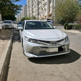 Toyota Camry 2020