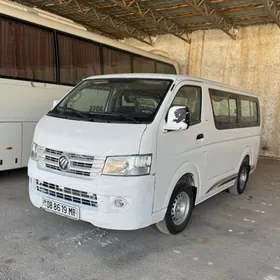 Toyota Hiace 2018