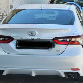 Camry yzky stopnik 2022 model