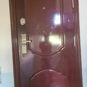 Дверь