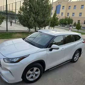 Toyota Highlander 2020