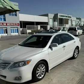 Toyota Camry 2010