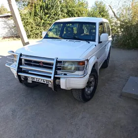 Mitsubishi Pajero 1994