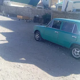 Lada 2104 1985
