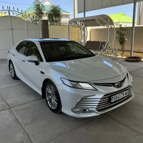 Toyota Camry 2023