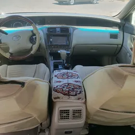 Toyota Avalon 2003