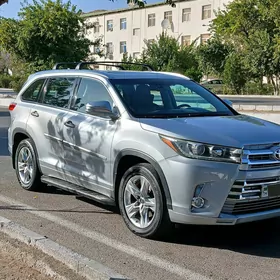 Toyota Highlander 2016