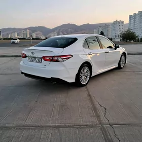 Toyota Camry 2020