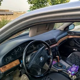 BMW E39 1998