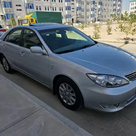 Toyota Camry 2005