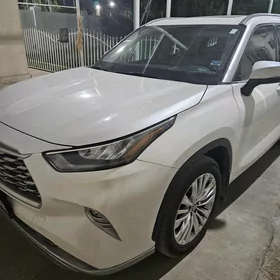 Toyota Highlander 2020