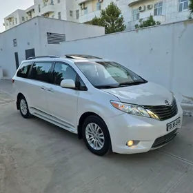 Toyota Sienna 2017