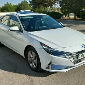 Hyundai Elantra 2021