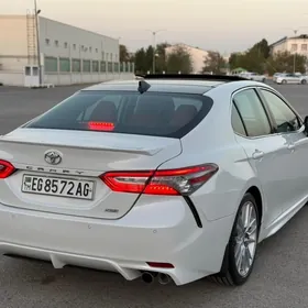 Toyota Camry 2019