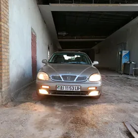 Daewoo Leganza 1999
