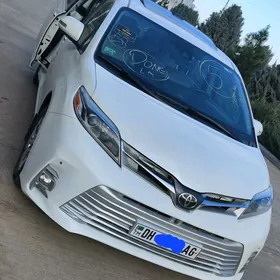 Toyota Sienna 2019