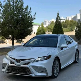 Toyota Camry 2022