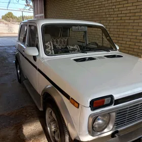 Lada Niva 1988