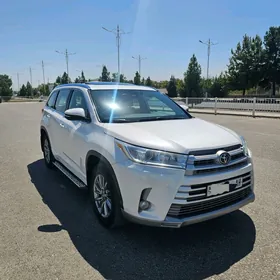 Toyota Highlander 2019