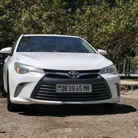 Toyota Camry 2015