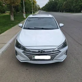 Hyundai Elantra 2020