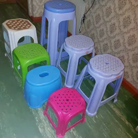 стул
