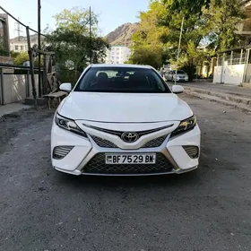 Toyota Camry 2018