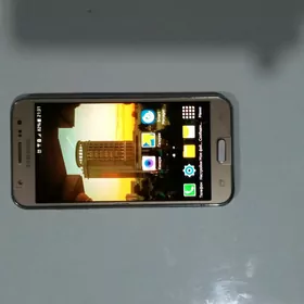J5 Samsung telefon