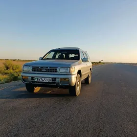 Nissan Pathfinder 1998