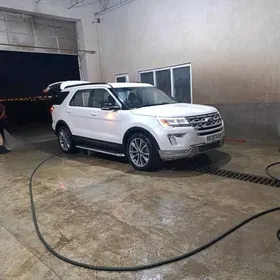 Ford Explorer 2019