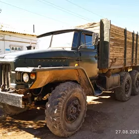 Ural 4320 1989