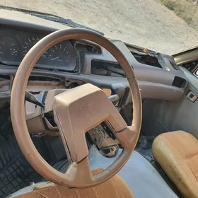 Toyota Hiace 1988