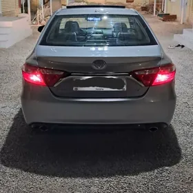 Toyota Camry 2016