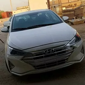 Hyundai Elantra 2020