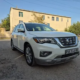 Nissan Pathfinder 2019