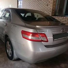 Toyota Camry 2011