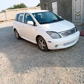 Toyota Yaris 2004