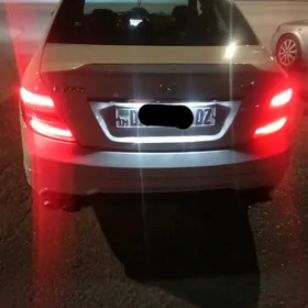 Mercedes-Benz C250 2012