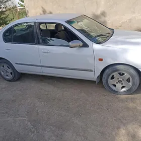 Nissan Primera 1998