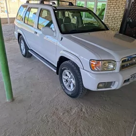 Nissan Pathfinder 2001