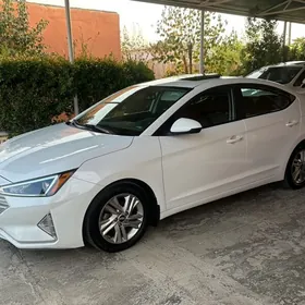 Hyundai Elantra 2020