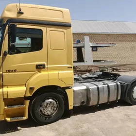 Mercedes-Benz Other 2010