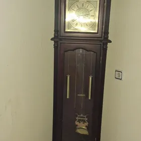напольные часы