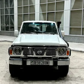 Nissan Patrol 1991