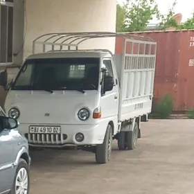 Hyundai H100 2002