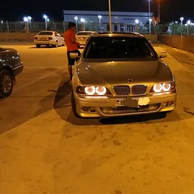 BMW E39 2003