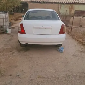 Daewoo Nubira 1996