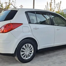 Nissan Versa 2010