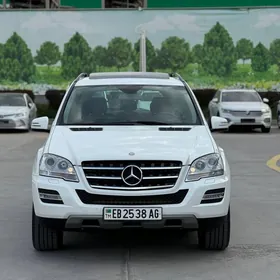 Mercedes-Benz M-Class 2011