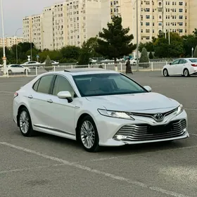 Toyota Camry 2020